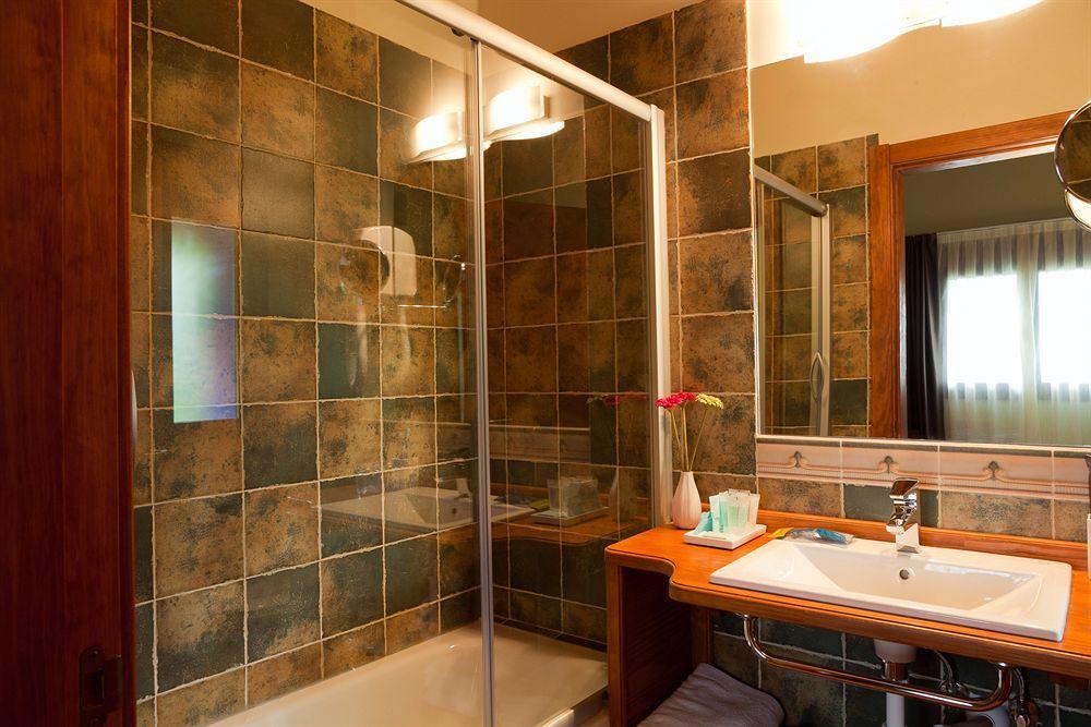 Hotel Txaraka Bermeo Buitenkant foto