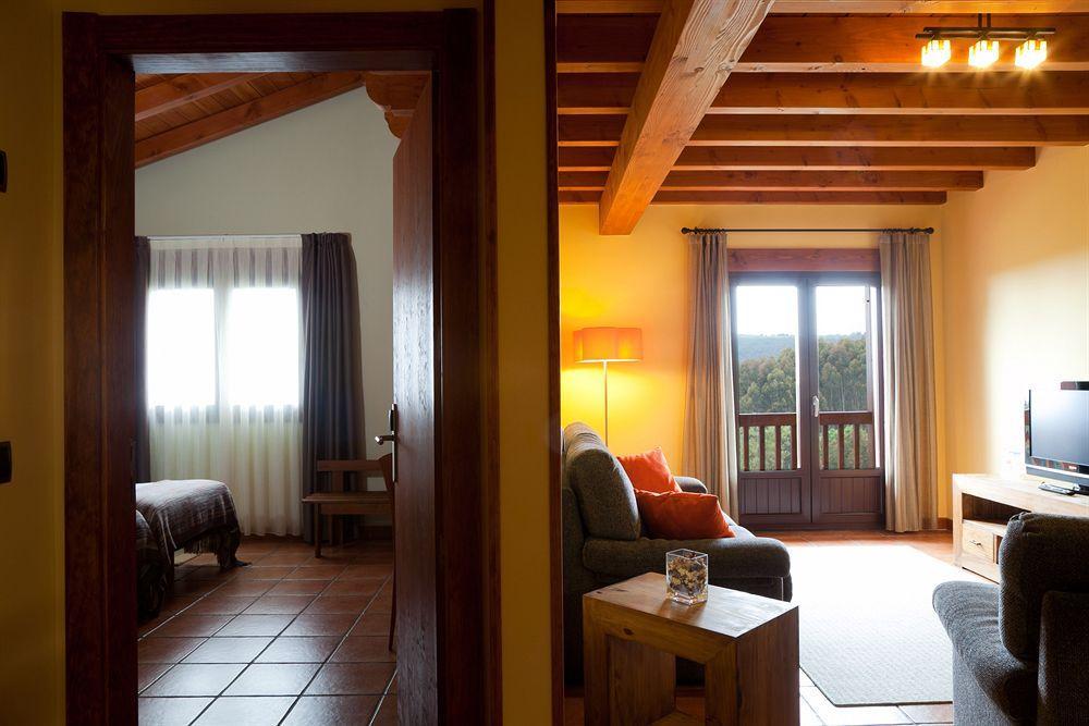 Hotel Txaraka Bermeo Buitenkant foto