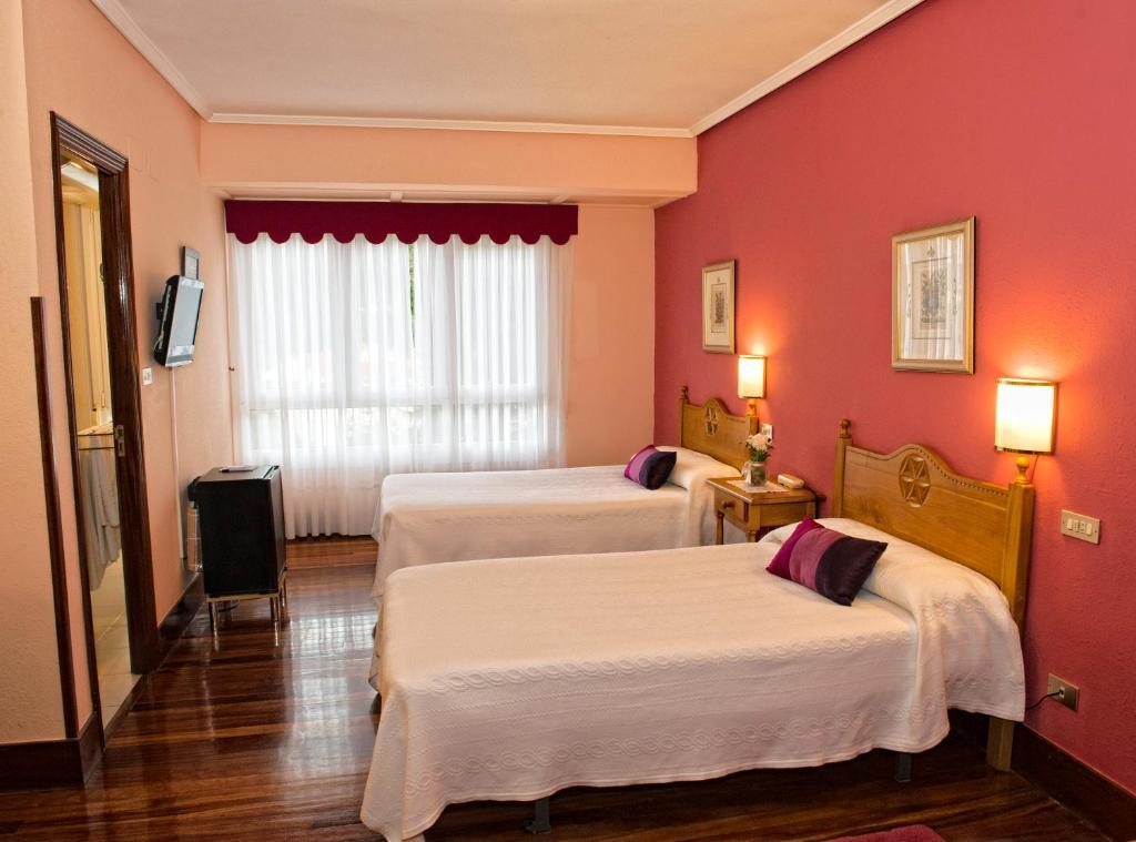Hotel Txaraka Bermeo Buitenkant foto