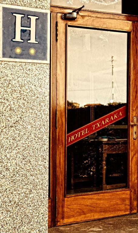 Hotel Txaraka Bermeo Buitenkant foto