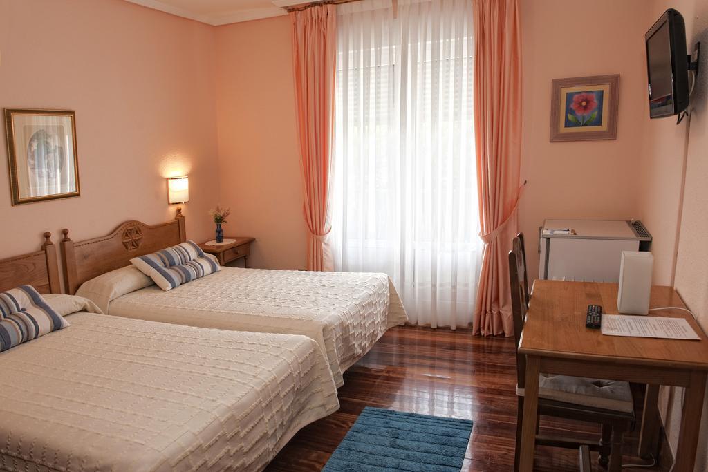 Hotel Txaraka Bermeo Buitenkant foto