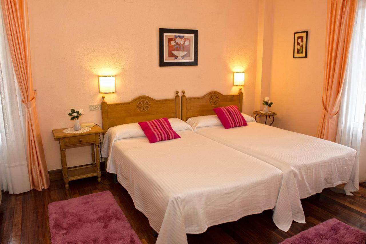 Hotel Txaraka Bermeo Buitenkant foto